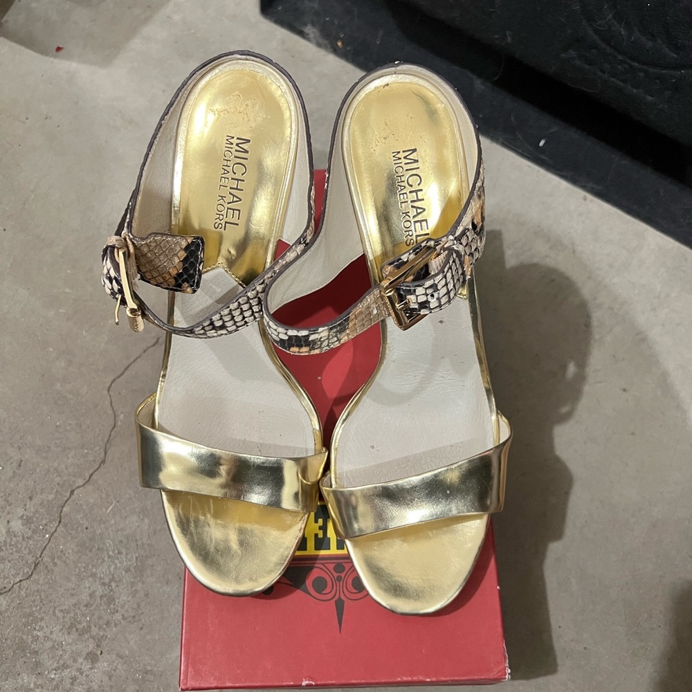 Brand new MK mules with heels without tag